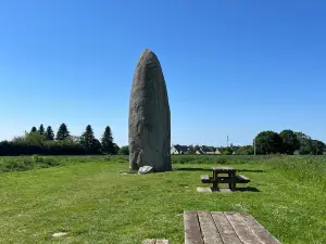 Menhir du Champ Dolent