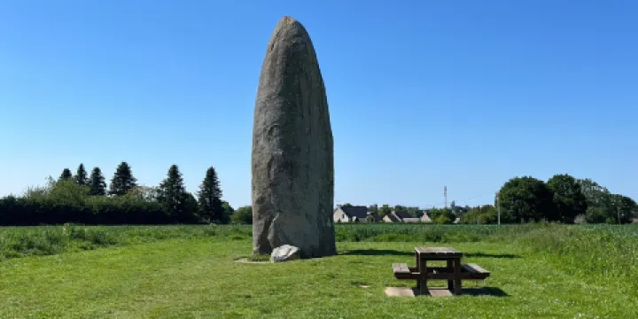 Menhir du Champ Dolent