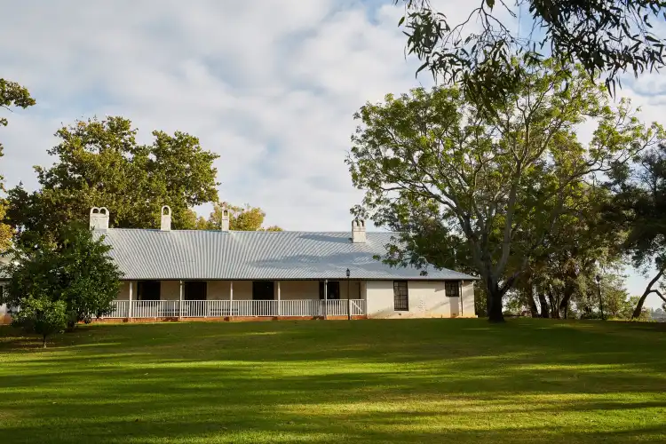 Hotels near Maylands Station