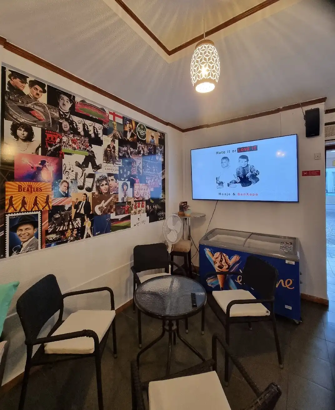 Hotels near Sports Bar 33