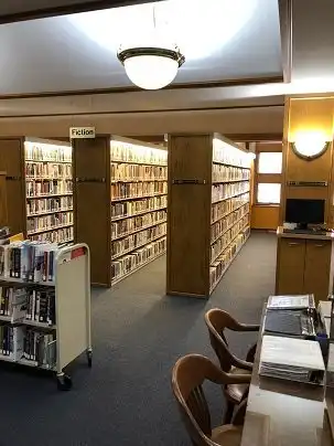 Hotels near Brumback Library