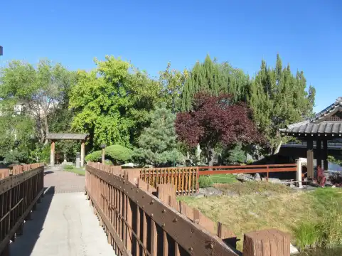 Japanese Pavilion附近的飯店