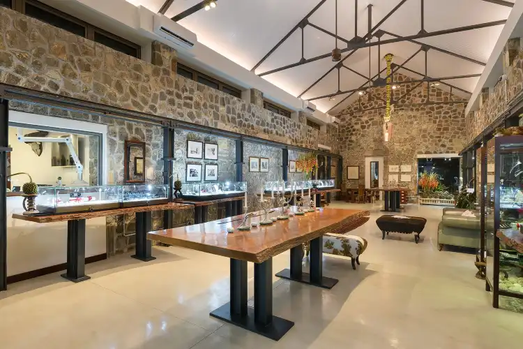 Hotels near Patrick Mavros Atelier