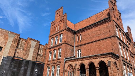 Castle Monastry & Castle Gate