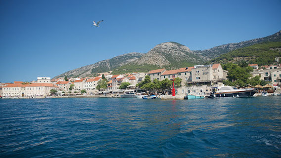 Excursion boat "Veli" Bol