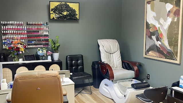 TANnessee Airbrush Tanning Studio & Nail Salon