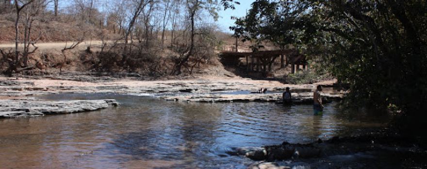 Cachoeira, Divisa Campo Azul, Ubaí