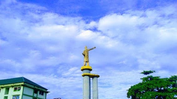 Tugu Pangeran Kuning