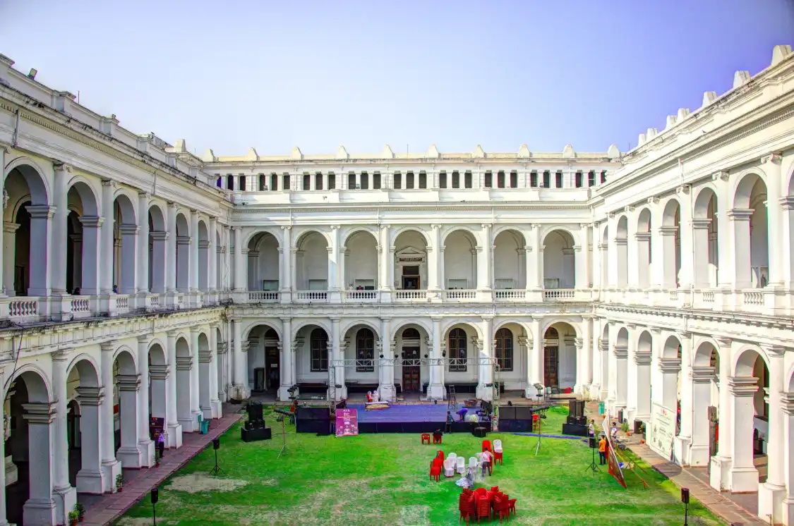 Hotels near Indian Museum