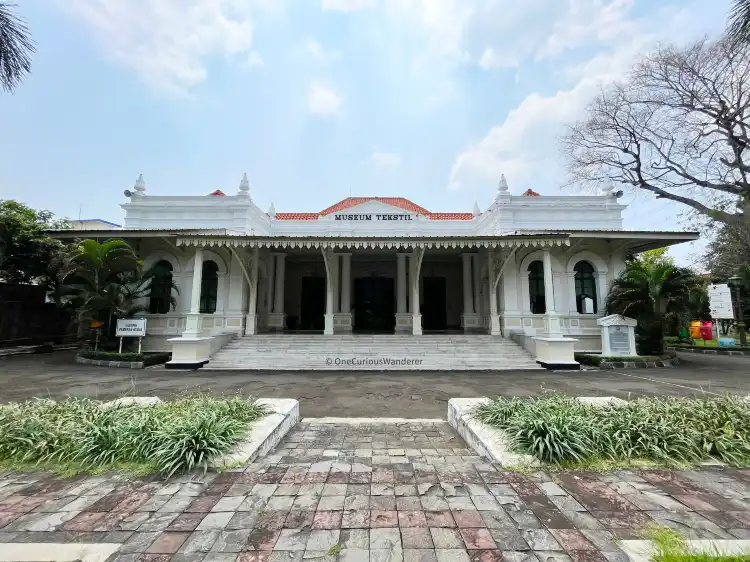 Hotels near Museum of Textile