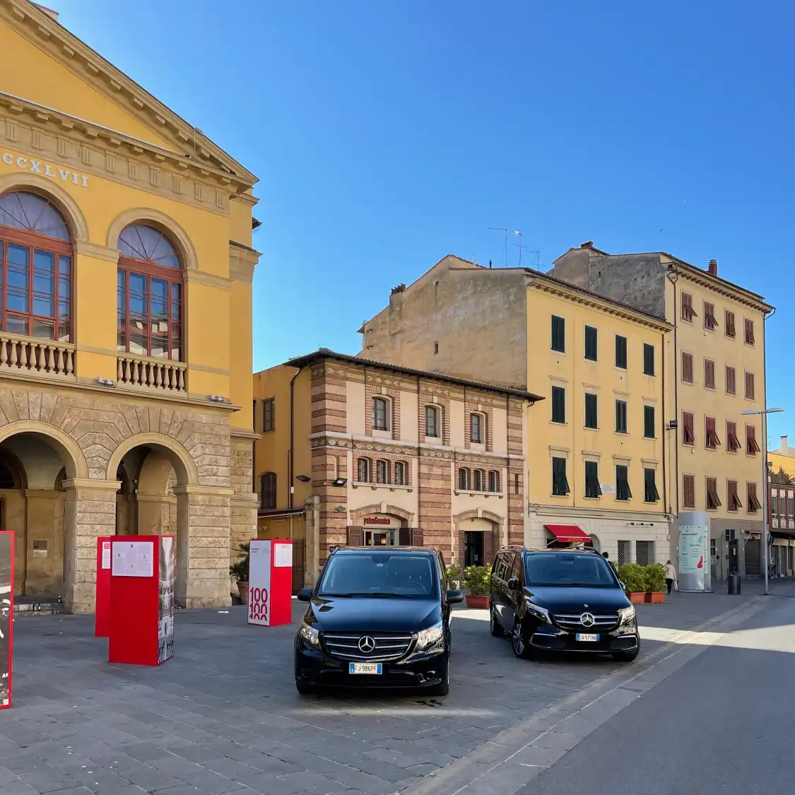 Hotels near Teatro Goldoni