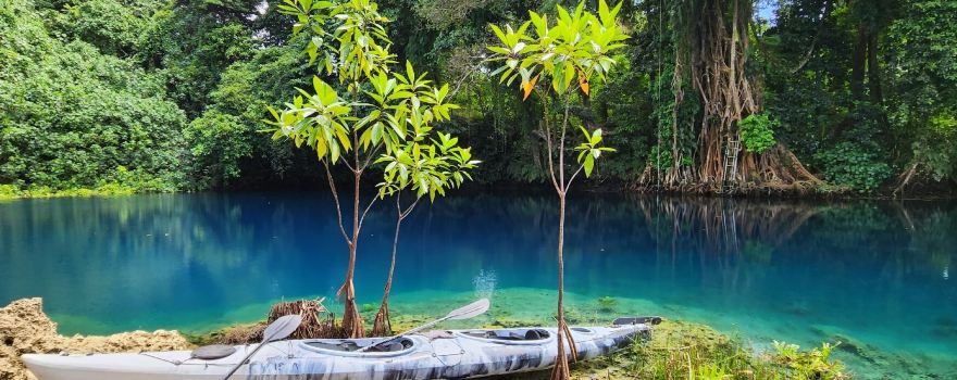 Matevulu Blue Hole
