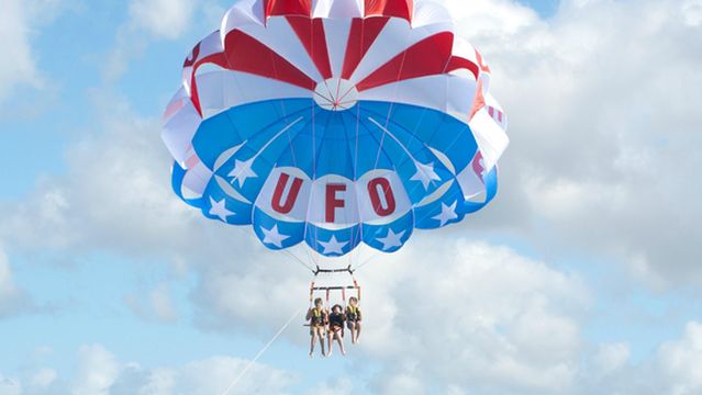 UFO Parasail on Ka'anapali Beach
