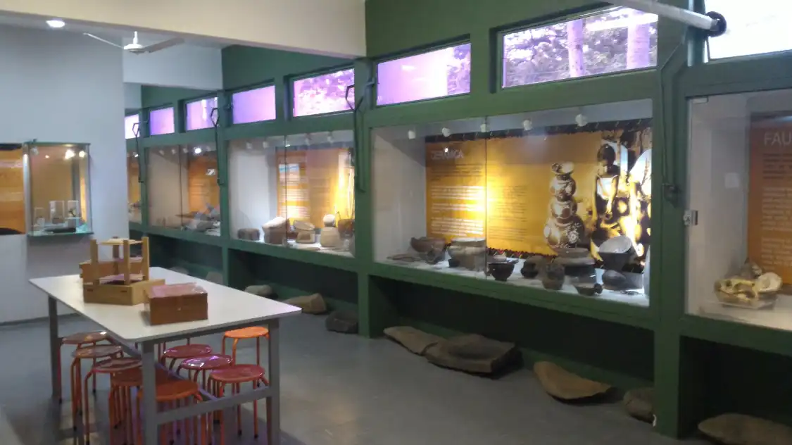 Hotels near Museu Arqueologico de Sambaqui