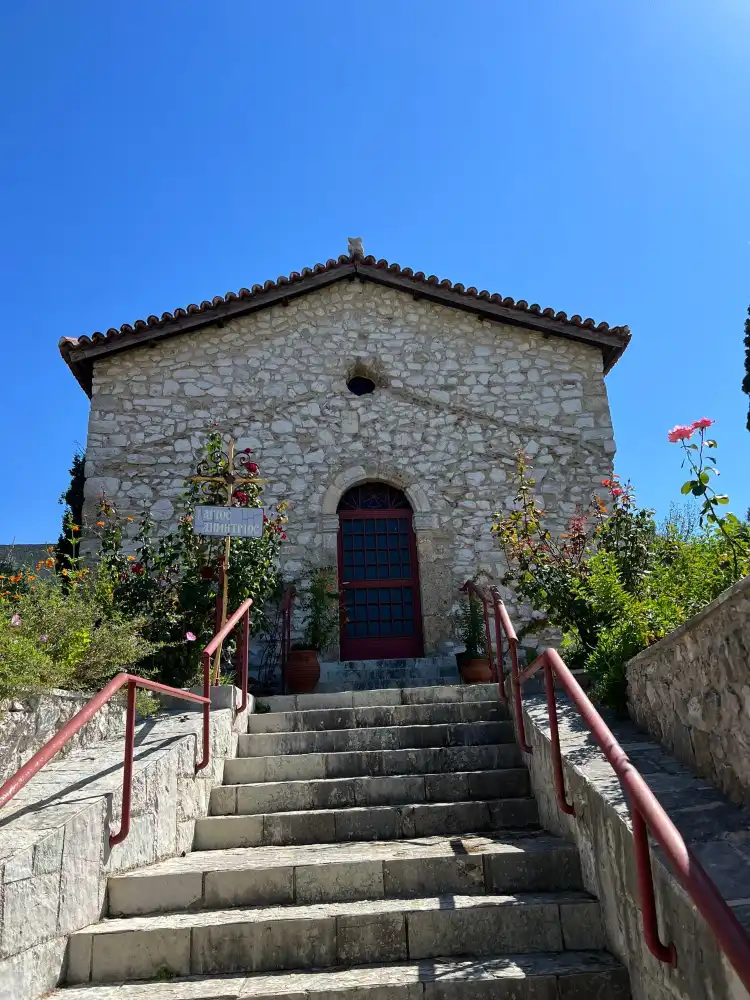 Hotels near Chlemoutsi Castle