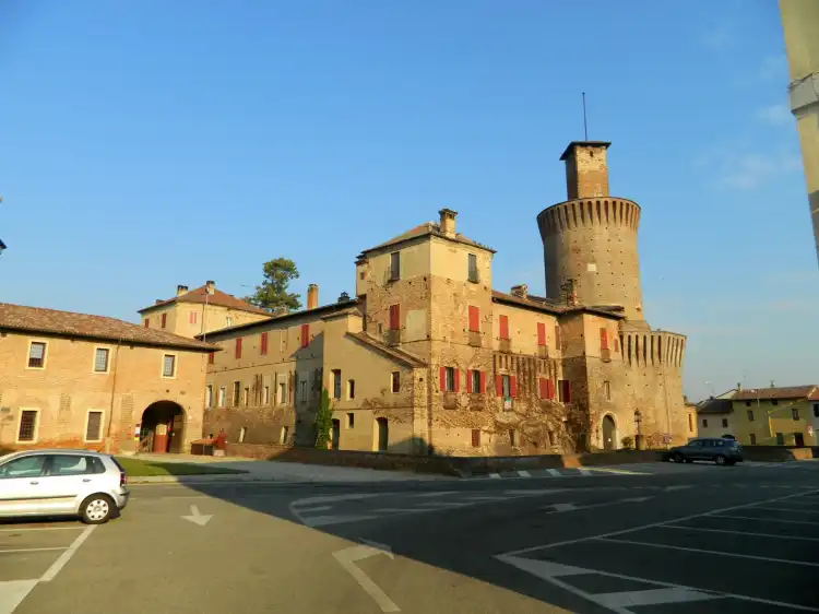 Hotels in Sartirana Lomellina