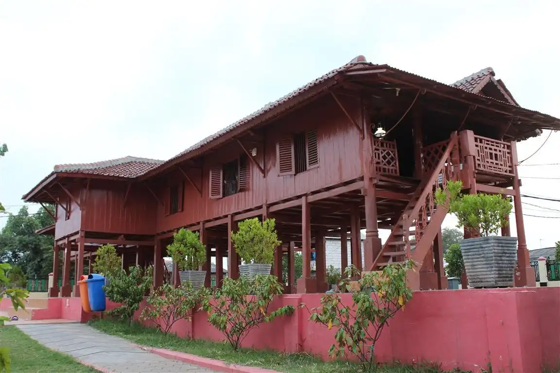 Rumah Si Pitung 주변 호텔