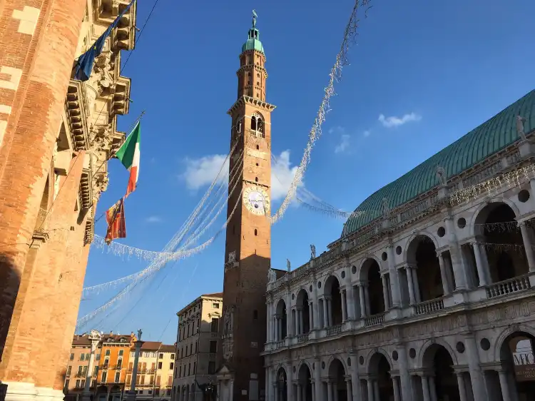 Hotels near Corso Palladio