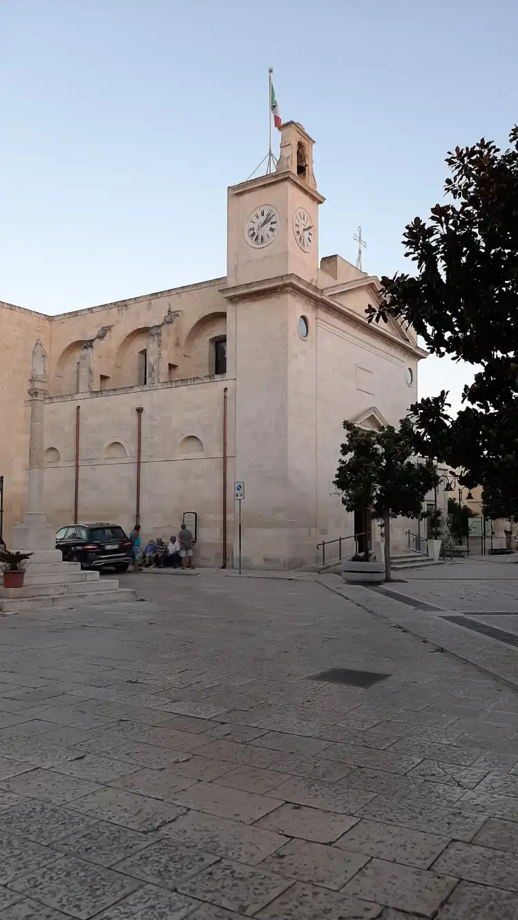 Hotels in Merine