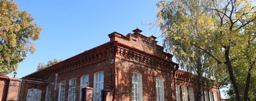 Napol'naya Shkola V Gorode Alapayevske
