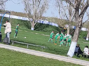 Teren de Fotbal Șerpeni
