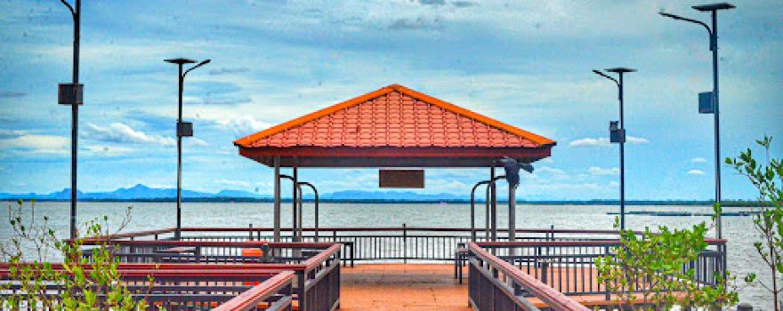 ERAVUR LAGOON PARK