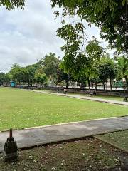 Lapangan Alun-Alun Kota Negara