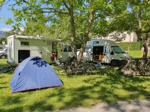 Camping Justin