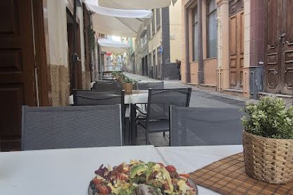 Gonzalo's Bar & Grill