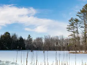 Hirundo Wildlife Refuge