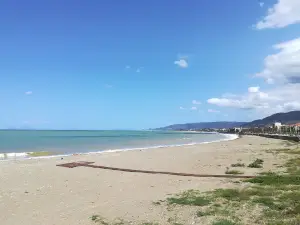 Lungomare di Acquedolci (spiaggia)