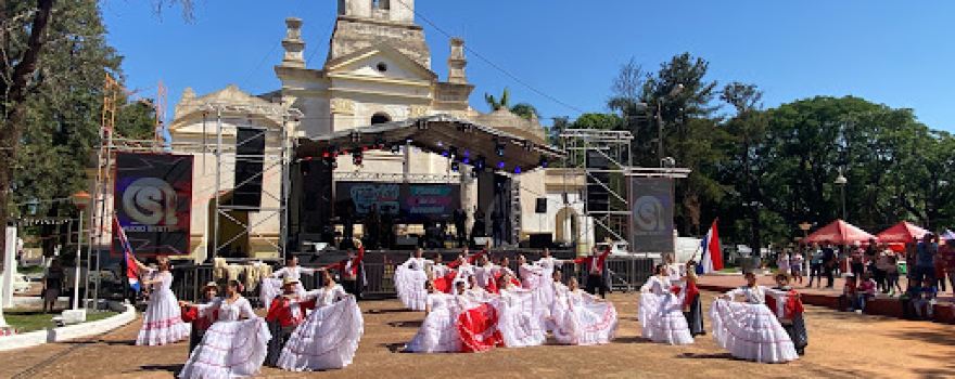 Plaza de la ciudad de Yuty