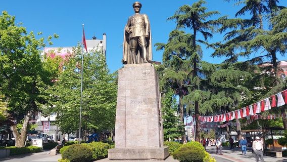 Trabzon Square Park