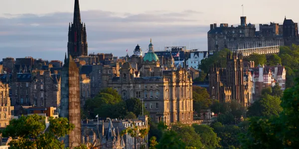 Top 8 Night Attractions in Edinburgh