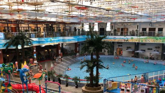 bi hai yun tian wen quan shui le yuan