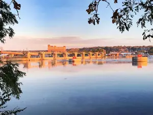 Illinois River