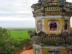 Phước Điền Tự - Chùa Hang