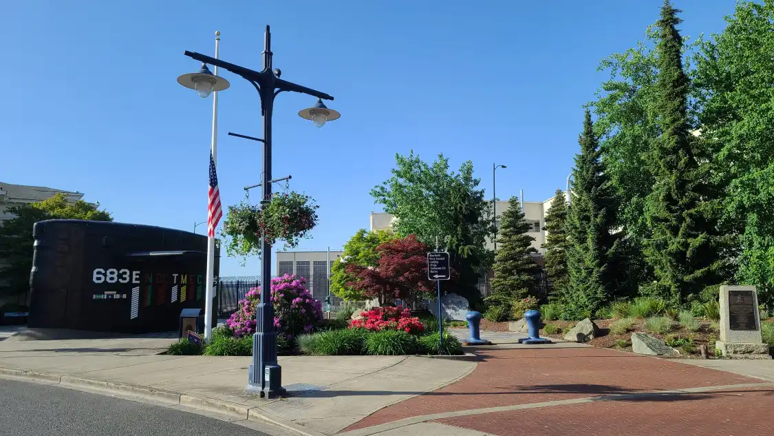 Hotels near Puget Sound Navy Museum