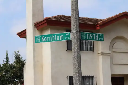 Hotels near Beach Boys Historic Landmark