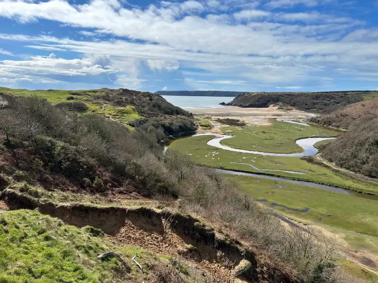 Hotels near Pennard Castle