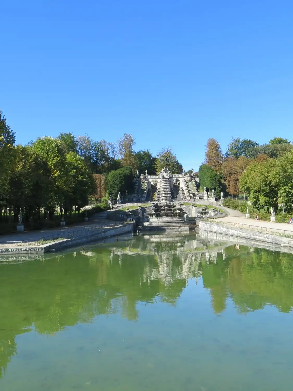 Hotels near Saint-Cloud National Estate