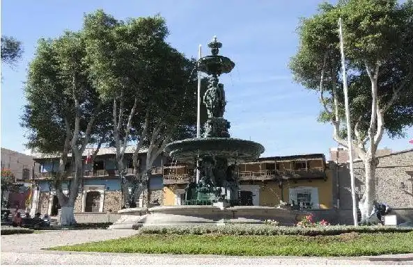 Hotels near Geoglifos de Chen Chen