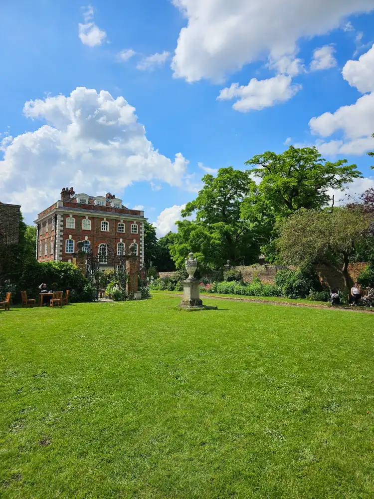 Hotels in Rainham