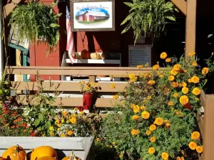 Red Apple Barn