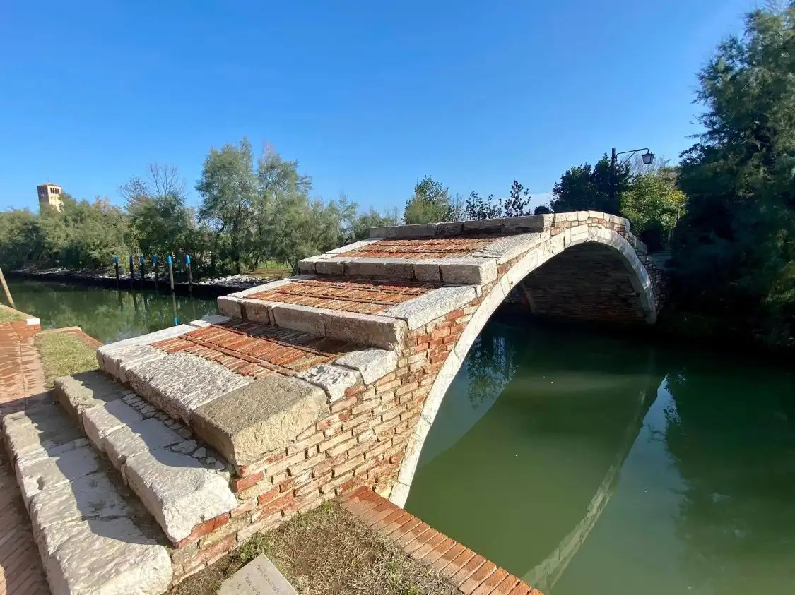 Hotel in zona Ponte del diavolo