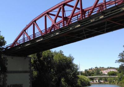 Ponte sobre o Rio Mira