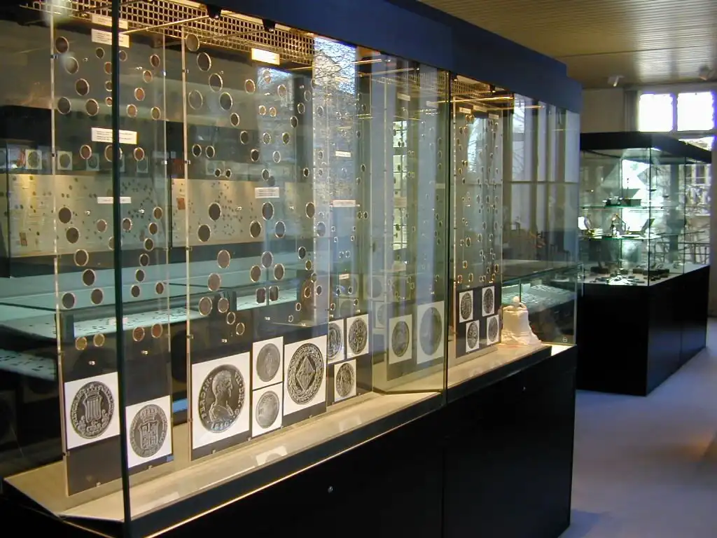 Hotel in zona Museum of Coins and Medals Joseph Puig