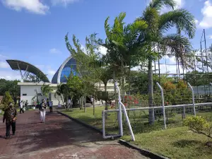 Al-Faradis Mosque