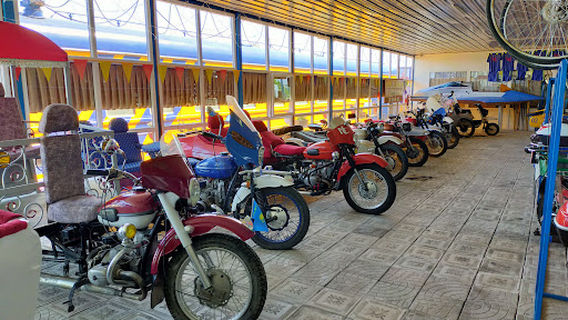 Retro Salon/Retro Soviet Car Museum