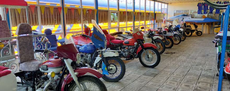 Retro Salon/Retro Soviet Car Museum